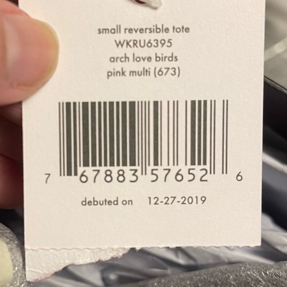 Kate Spade Arch Love Birds Small Reversible Tote Leather Multi, New Sealed, $299 - Picture 12 of 12